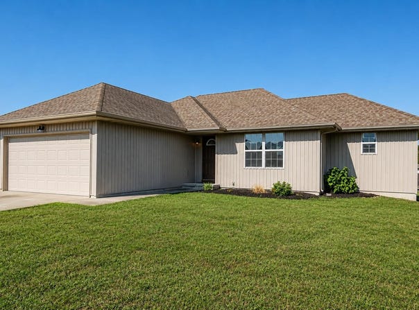 107 Cherry Avenue, Clever, MO 65631