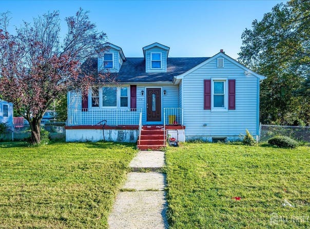 124 Albemarle Avenue, Ewing, NJ 08638