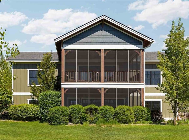 2574 HIGHLANDER, HARBOR SPRINGS, MI 49740