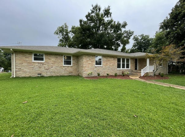 403 W 1st St, Ripley, MS 38663