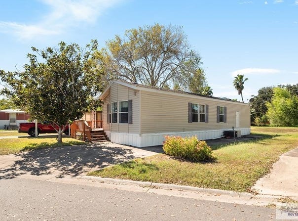 37 N INDIAN LAKE DR., INDIAN LAKE, TX 78566