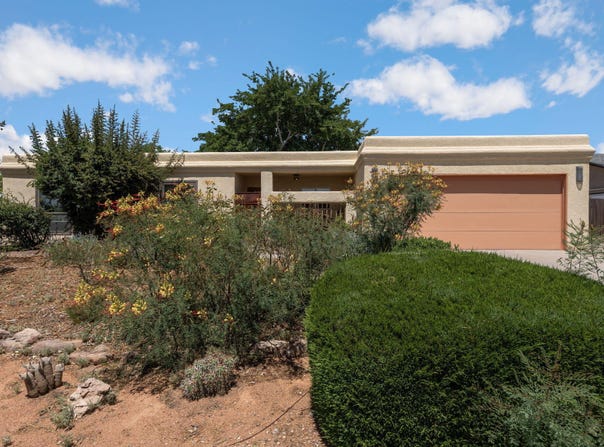 9209 Layton Avenue NE, Albuquerque, NM 87111