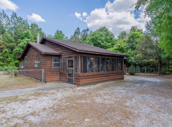 43 Dixie Lane, Waycross, GA 31503