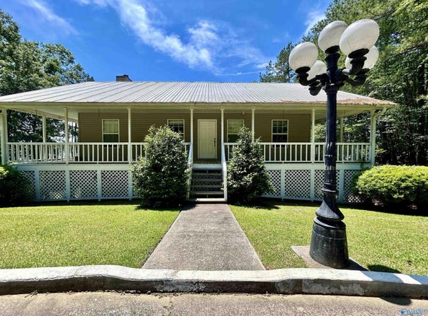 512 County Road 662, Cedar Bluff, AL 35959