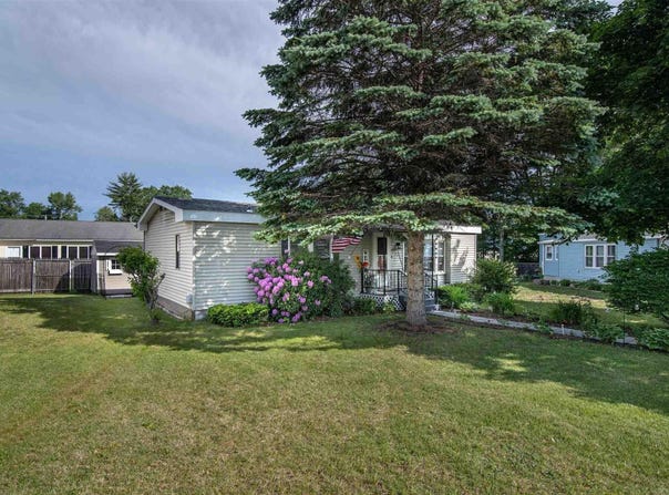 290 Calef Highway, Epping, NH 03042