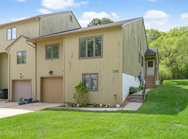 131 Redpine Loop, Old Bridge, NJ 08857