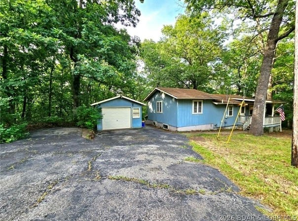 23 Lake Road, Rocky Mount, MO 65072