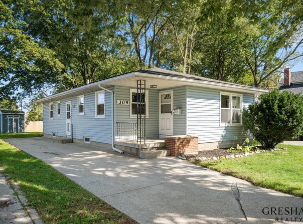 309 E 12th Street, Holland, MI 49423