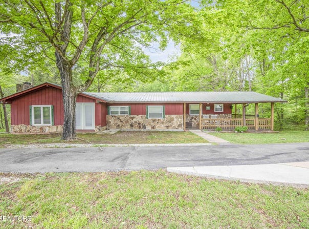 355 Eli Lane, Oneida, TN 37841