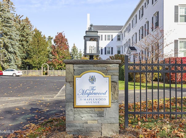 33 Maplewood Ave, Pittsfield, MA 01201