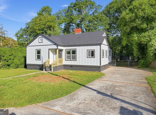 43 E Rountree Road, Toccoa, GA 30577