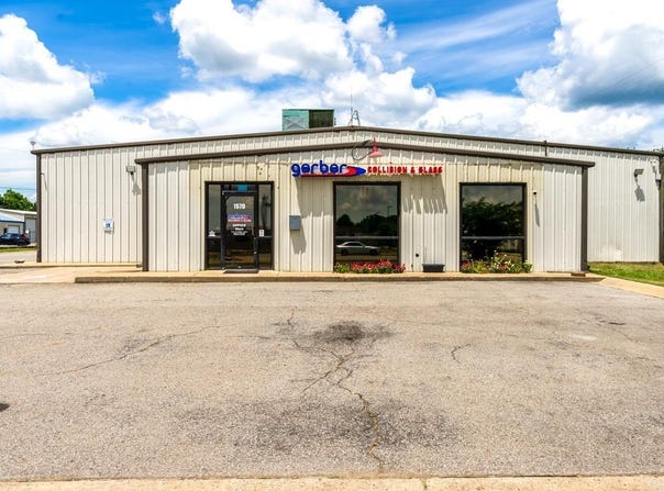 1570 E Oak, Conway, AR 72032