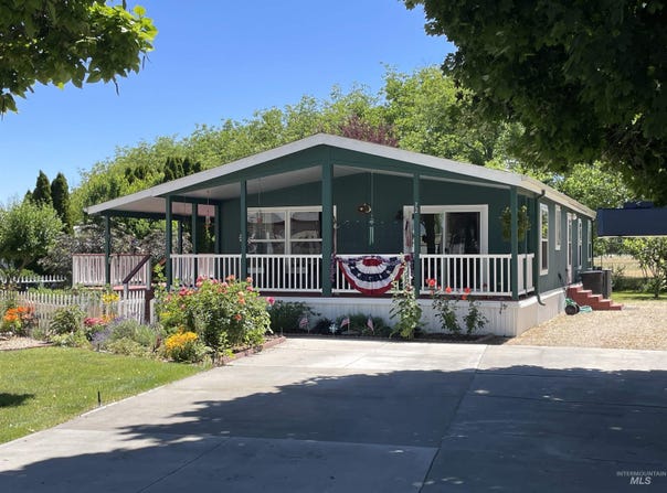 2750 Alden Rd #12, Fruitland, ID 83619