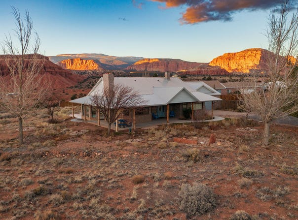 397 N WENDY Dr, Torrey, UT 84775