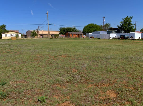 10Th Street, Ralls, TX 79357