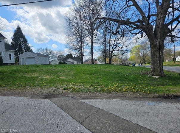 974 Gardner Boulevard, Barberton, OH 44203