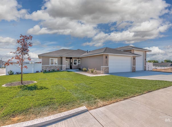 2810 Driftwood Dr, Payette, ID 83661