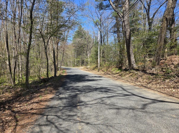 Union Road, Holland, MA 01521