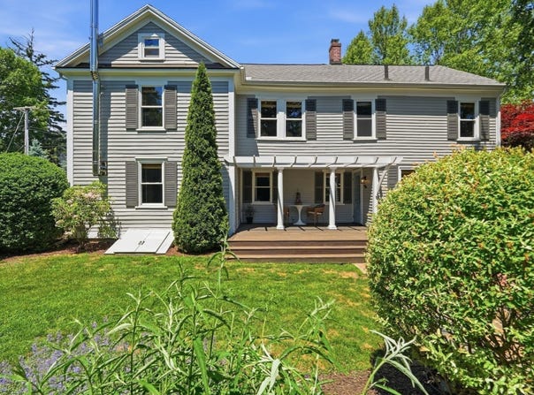 215 North St, Northampton, MA 01060