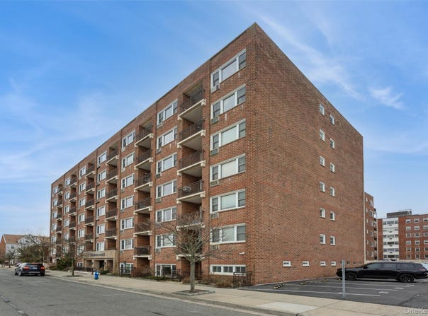 740 E Broadway, Long Beach, NY 11561