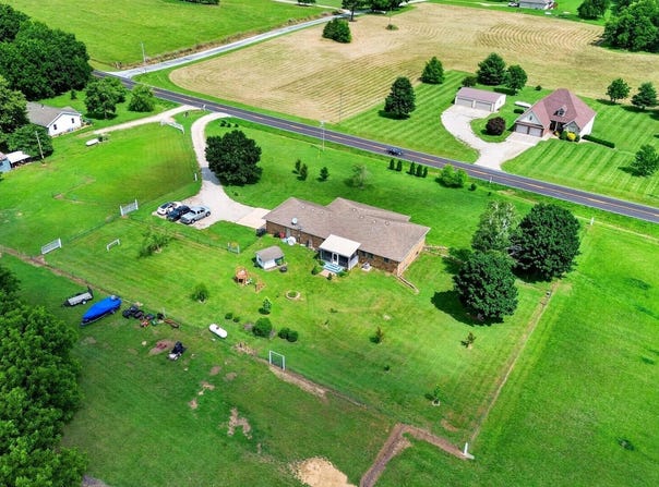 11763 Highway V, Mt Vernon, MO 65712