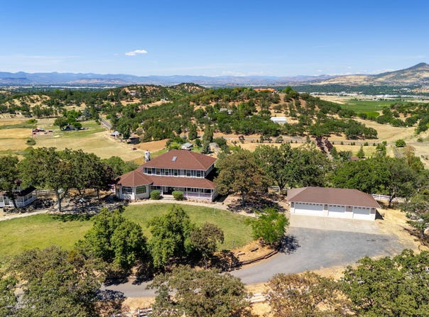 5311 Pioneer Road, Medford, OR 97501
