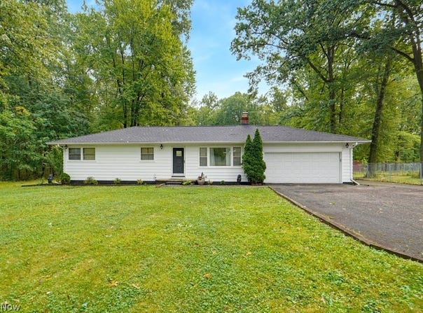 8919 Olde 8 Road, Northfield, OH 44067