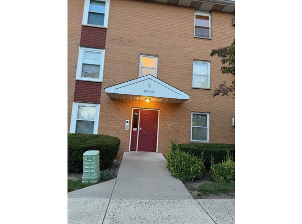 114 RIVERVIEW CT, Secaucus, NJ 07094