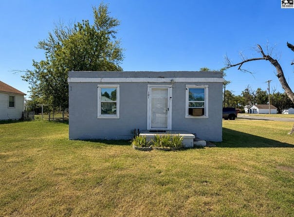 101 E Avenue A, South Hutchinson, KS 67505