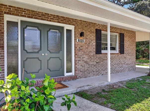 7502 POND Circle, SPRING HILL, FL 34606