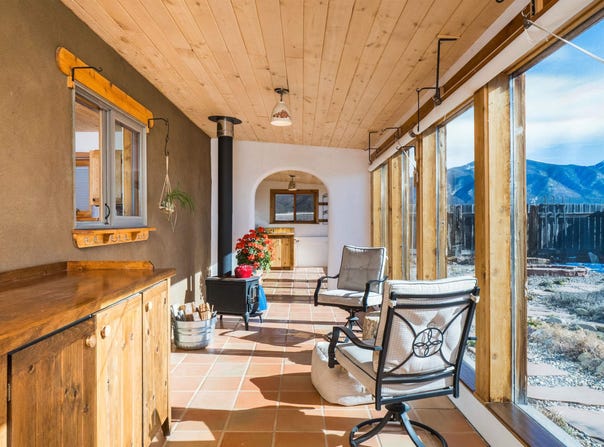 66 Rainbow Circle, Questa, NM 87556