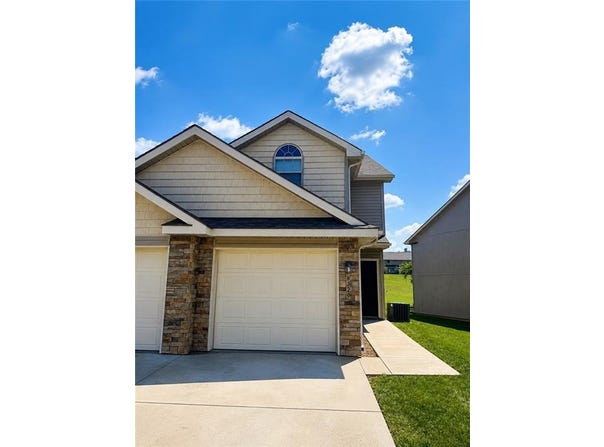 8329 N Spruce Avenue, Kansas City, MO 64119