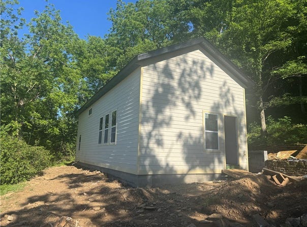 10669 Highway 16, Combs, AR 72721