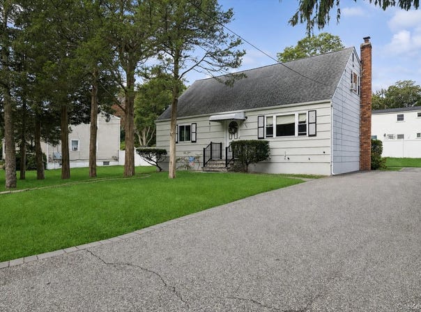 544 Park Avenue, Centereach, NY 11720