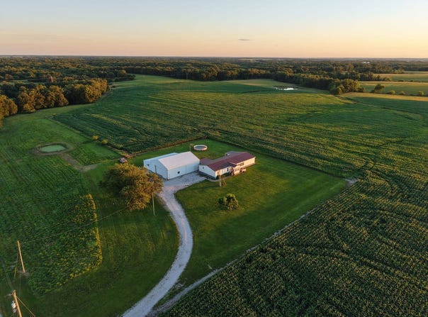 2239 County Road 1390, Cairo, MO 65239