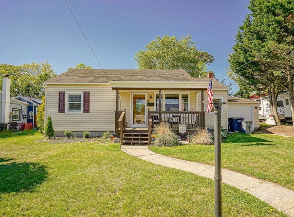 317 Pine Street, Absecon, NJ 08201