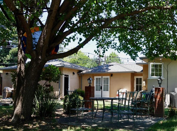 2591 Walnut Blvd, Walnut Creek, CA 94596