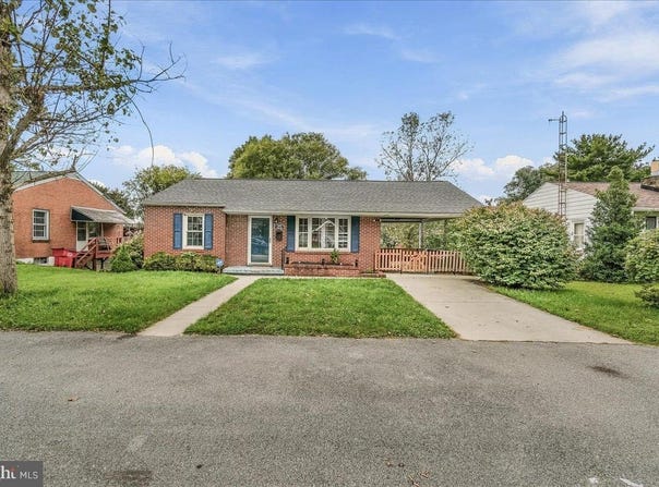 11010 CLINTON AVE, HAGERSTOWN, MD 21740