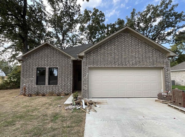 125 Kayla Lane, Lonoke, AR 72086
