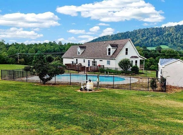 812 STEVENS COVE RD, LOVINGSTON, VA 22949