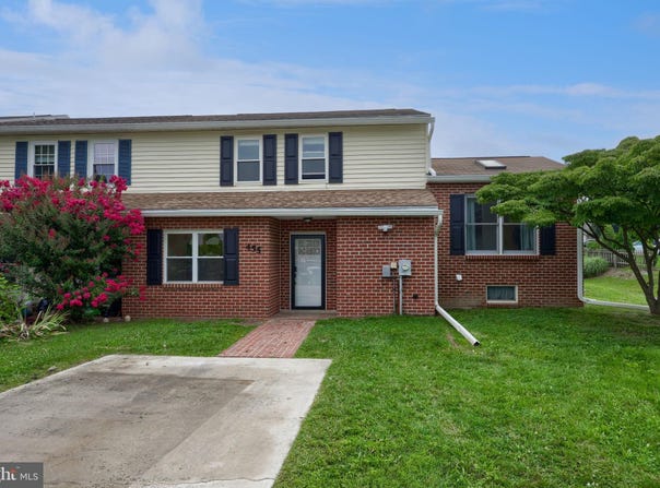 455 CROSSWINDS Drive, LITITZ, PA 17543