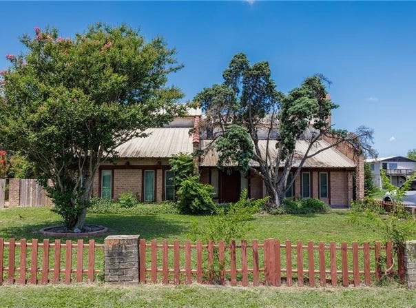 5335 E Riverview Drive, Robstown, TX 78380