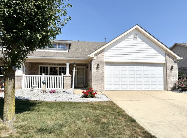 1059 Hilltop Commons Boulevard, Whiteland, IN 46184
