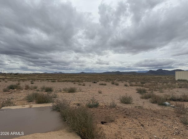 E Lane, Willcox, AZ 85643