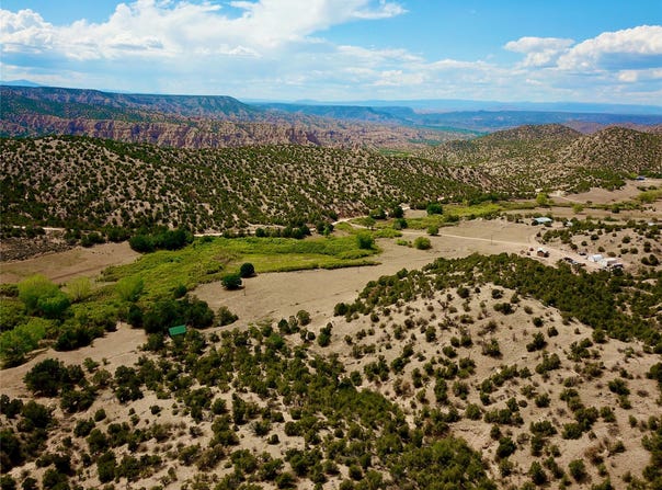 910 County Road 69, Dixon, NM 87521
