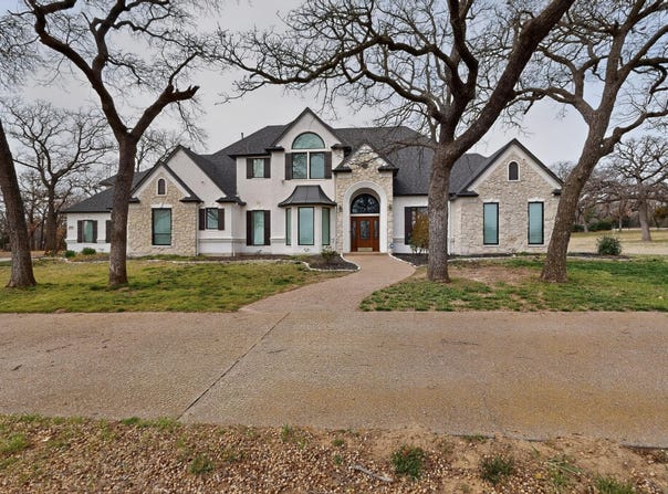 531 E Hickory Ridge Circle, Argyle, TX 76226