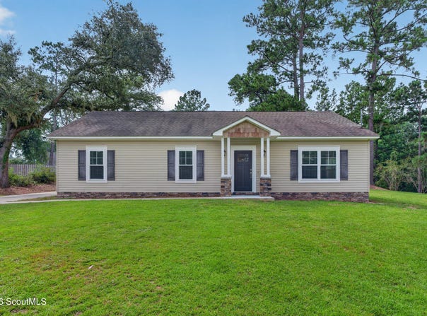 35 Creek Drive, Douglas, GA 31533