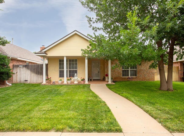 6206 OAKCREST Lane, Amarillo, TX 79109-6907