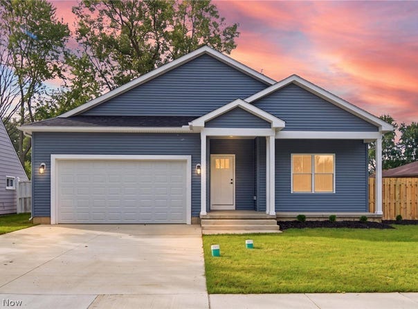 293 Wallace Drive, Berea, OH 44017