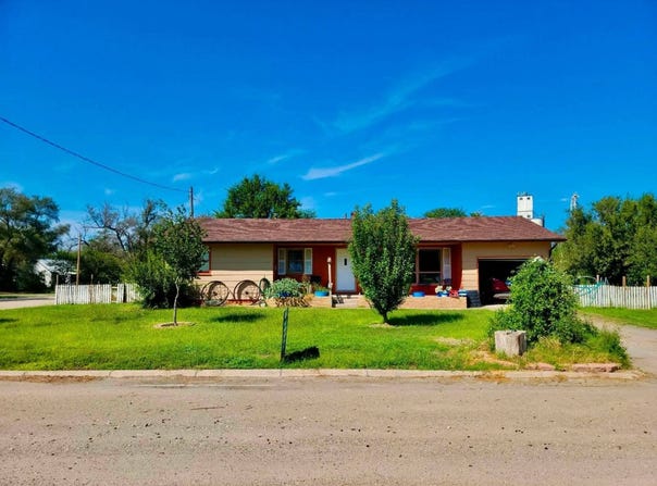 907 Cardinal Drive, Bogue, KS 67625